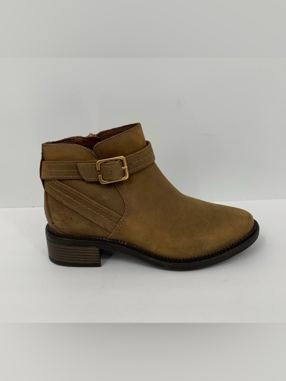 Clarks Maye Strap ankle boots brown nubuck distressed shoe women zipper new 6.5